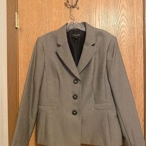 Black Label by Evan Picone Woman’s Blazer - size 16